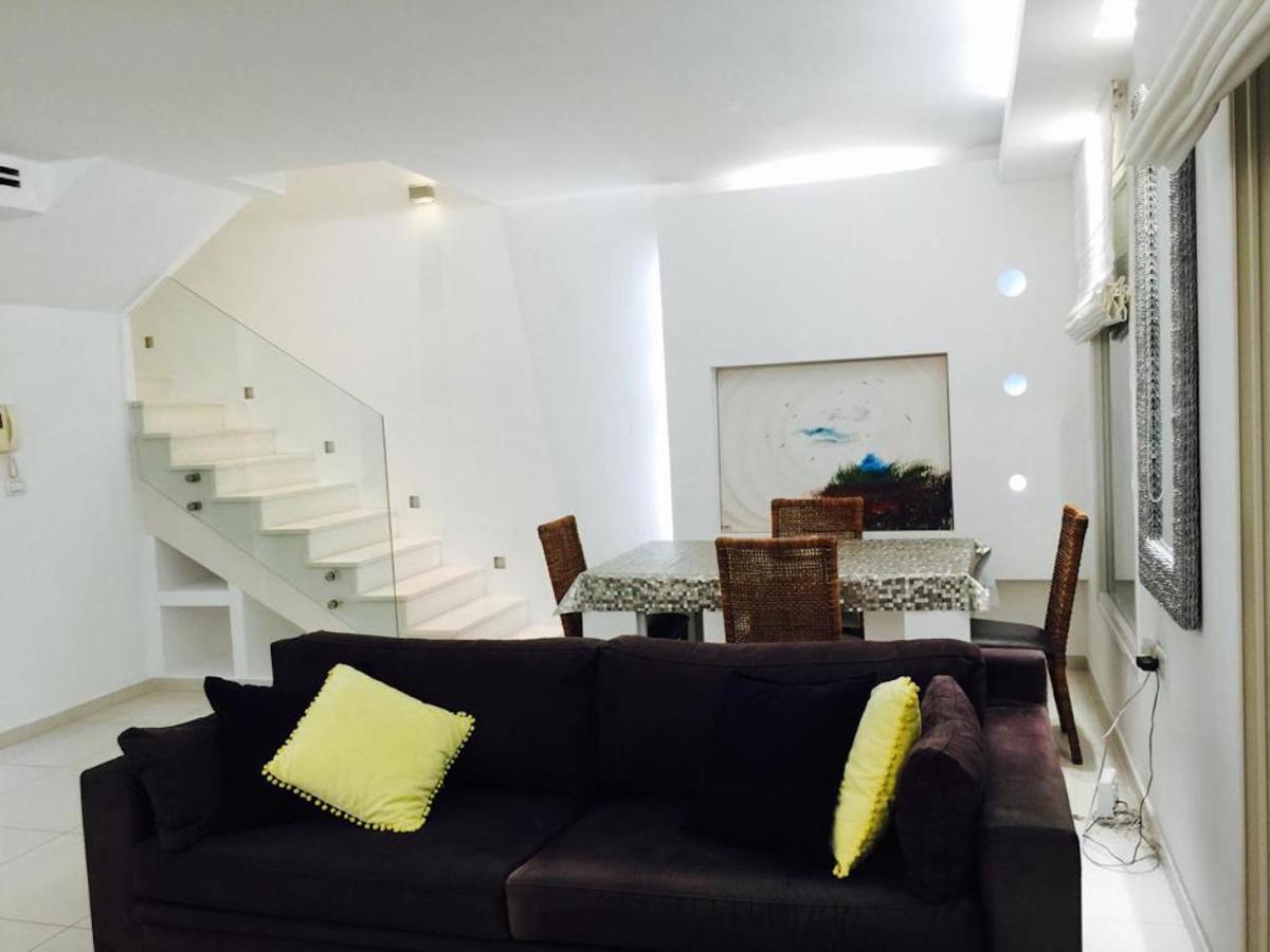 Regency Residence With Pool - Next The Beach Herzelia Extérieur photo