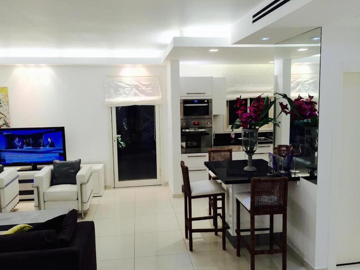 Regency Residence With Pool - Next The Beach Herzelia Extérieur photo