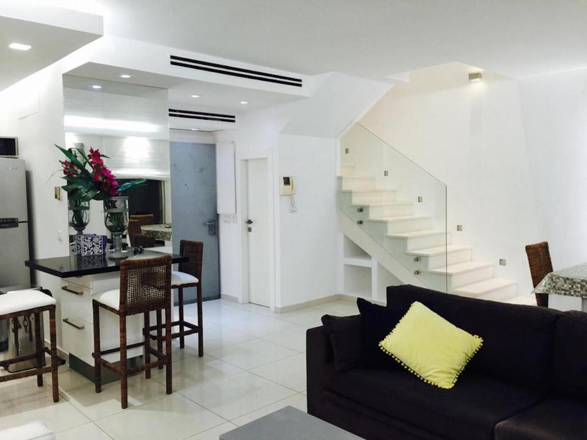 Regency Residence With Pool - Next The Beach Herzelia Extérieur photo